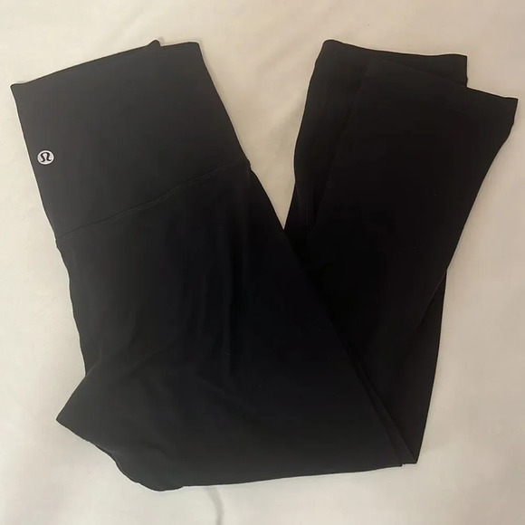 Lululemon Black Capri Leggings with front inside pocket size 6 - Picture 9 of 9